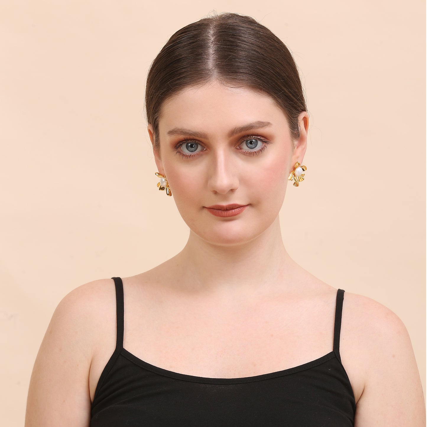 Petal Pearl Earrings