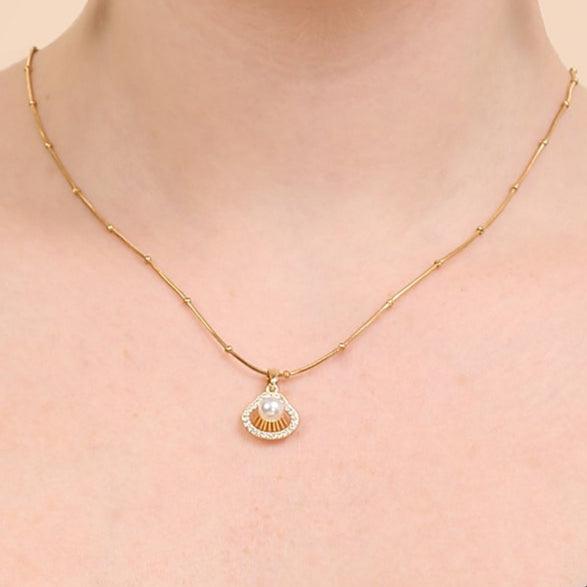 Serene Shell Necklace - Era Luxe
