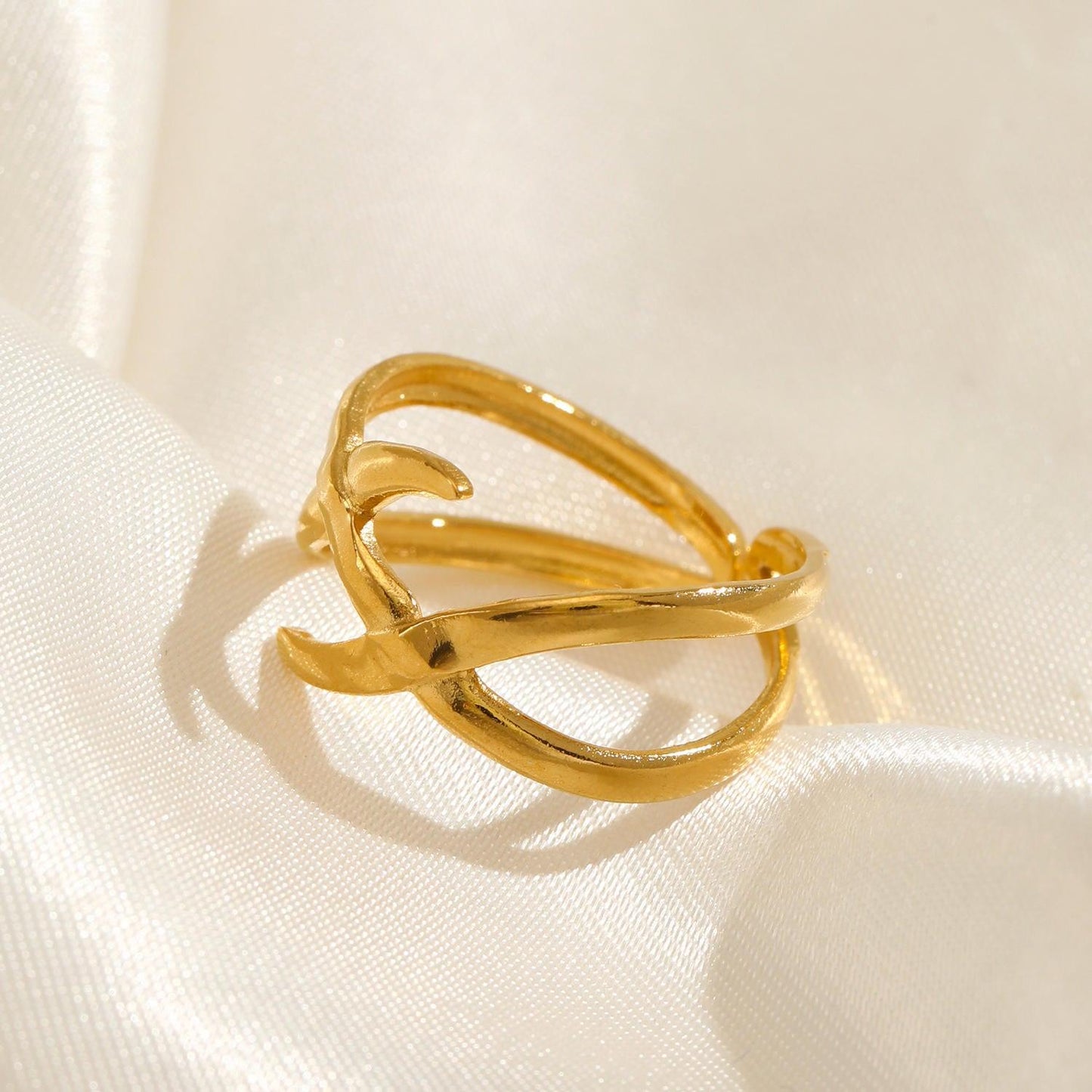 Infinity Whirl Ring - Era Luxe