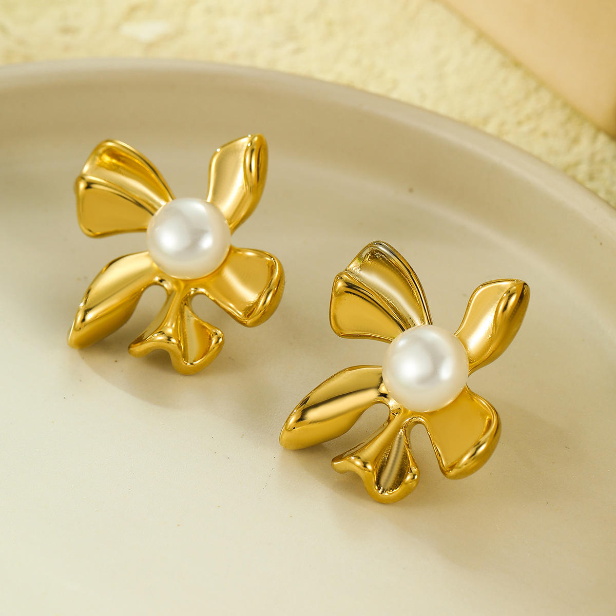 gold pearl earrings for women waterproof
